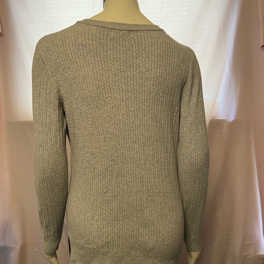 Basic Editions Sweater - Picture 4 of 5